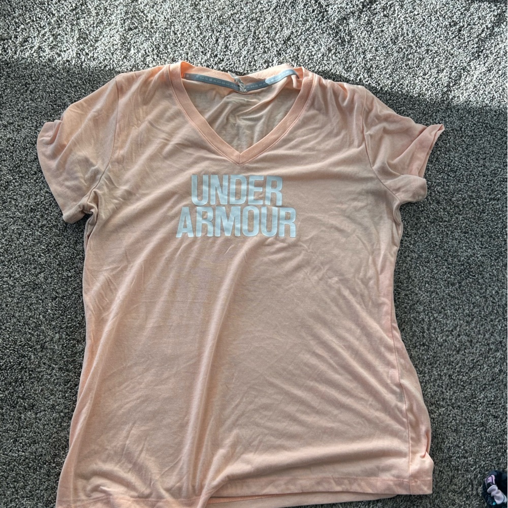 Under Armour top